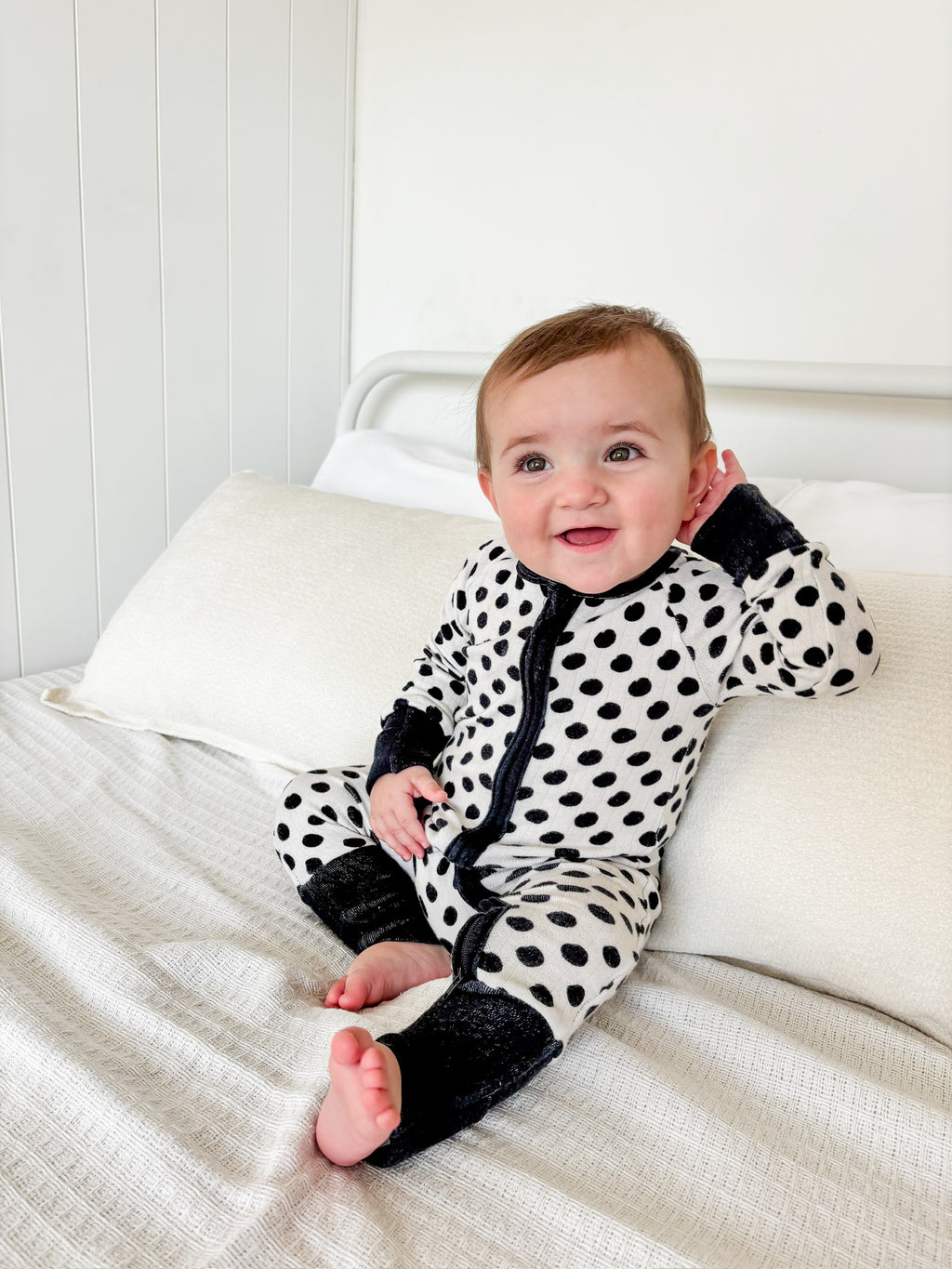 POLKA DOTS • baby pointelle zipper pajama (one-piece)